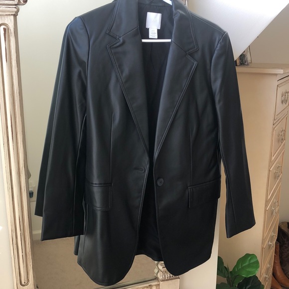 LIKE NEW H&M leather blazer